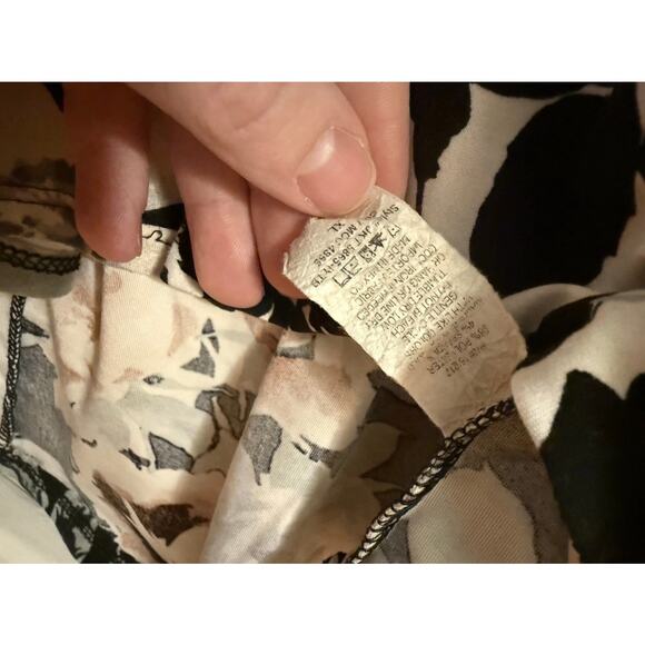 Try ! This Womens Dark Floral Grunge Bell Sleeve Top w Criss Cross Size XL, Boho - Picture 6 of 8